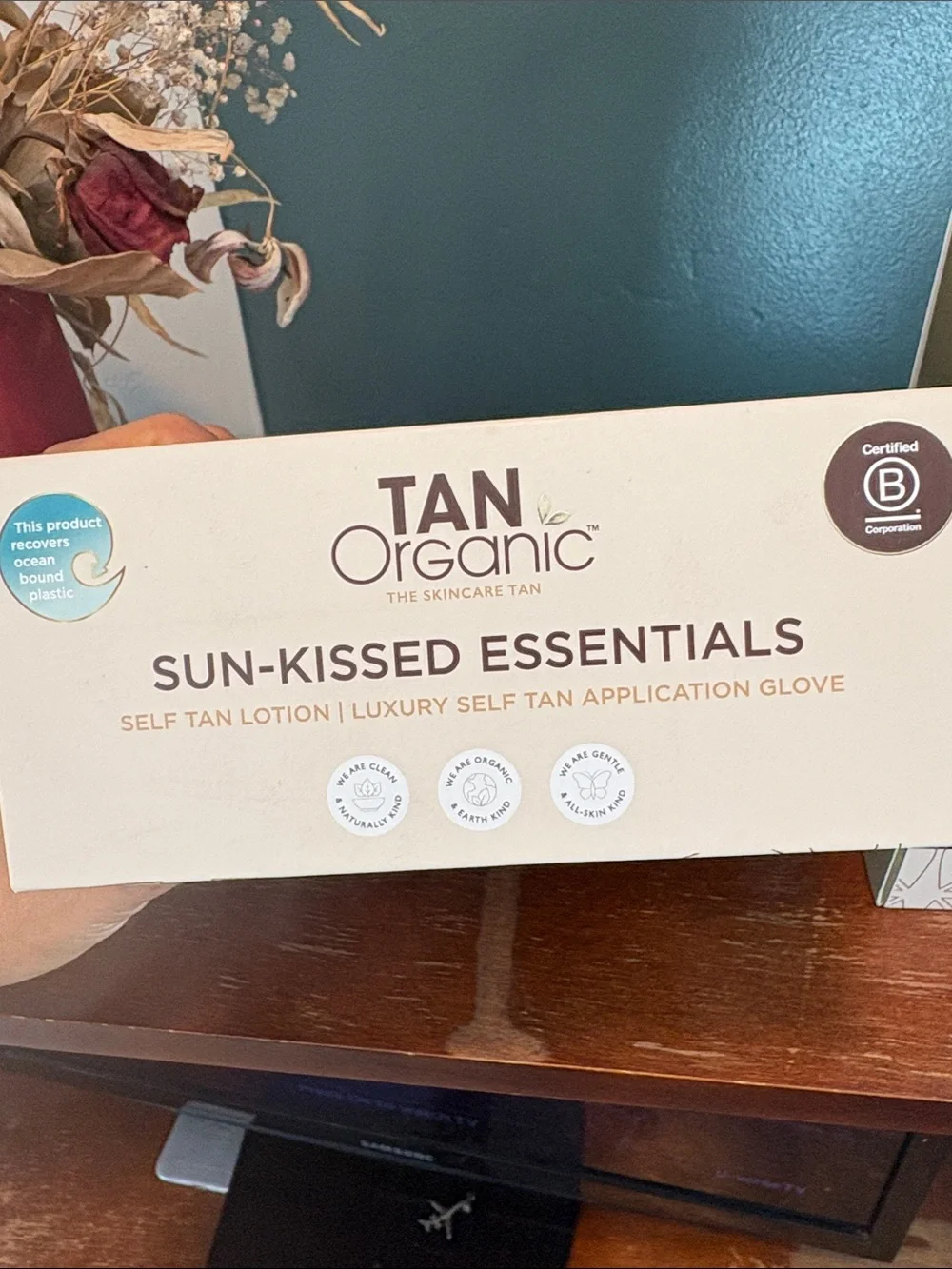 TAN Organic Sun-Kissed Essentials Self Tan Set - Beige/Brown